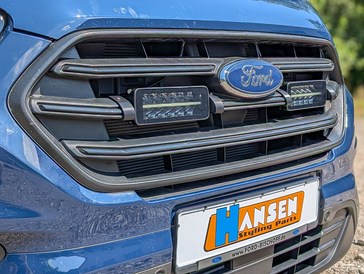 Euralight Kühlergrill Kit passend für Ford Transit Custom (2018-2022) inkl. 2x LED-Fernscheinwerfer 8" Black Penta