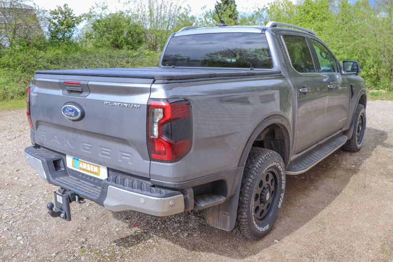 Aluminium Laderaumabdeckung 3-teilig klappbar + Ladekantenabdeckung passend für Ford Ranger (2023-) & Ranger Raptor (2023-)