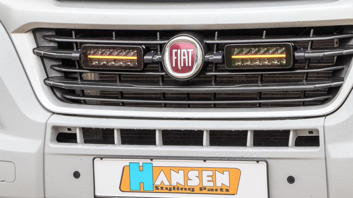 Euralight Kühlergrill Kit passend für Fiat Ducato Gen. 7 (2014-2021) inkl. 2x LED-Fernscheinwerfer 8" Black Penta