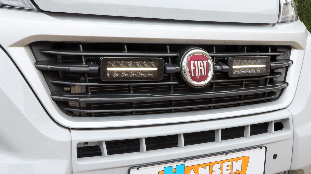 Euralight Kühlergrill Kit passend für Fiat Ducato Gen. 7 (2014-2021) inkl. 2x LED-Fernscheinwerfer 8" Black Penta